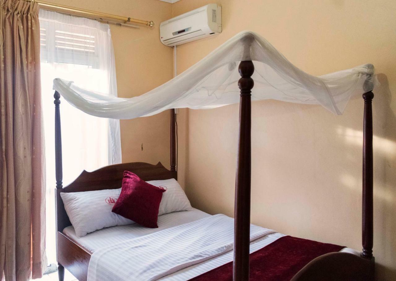Rwenzori International Hotel Касесе Екстер'єр фото