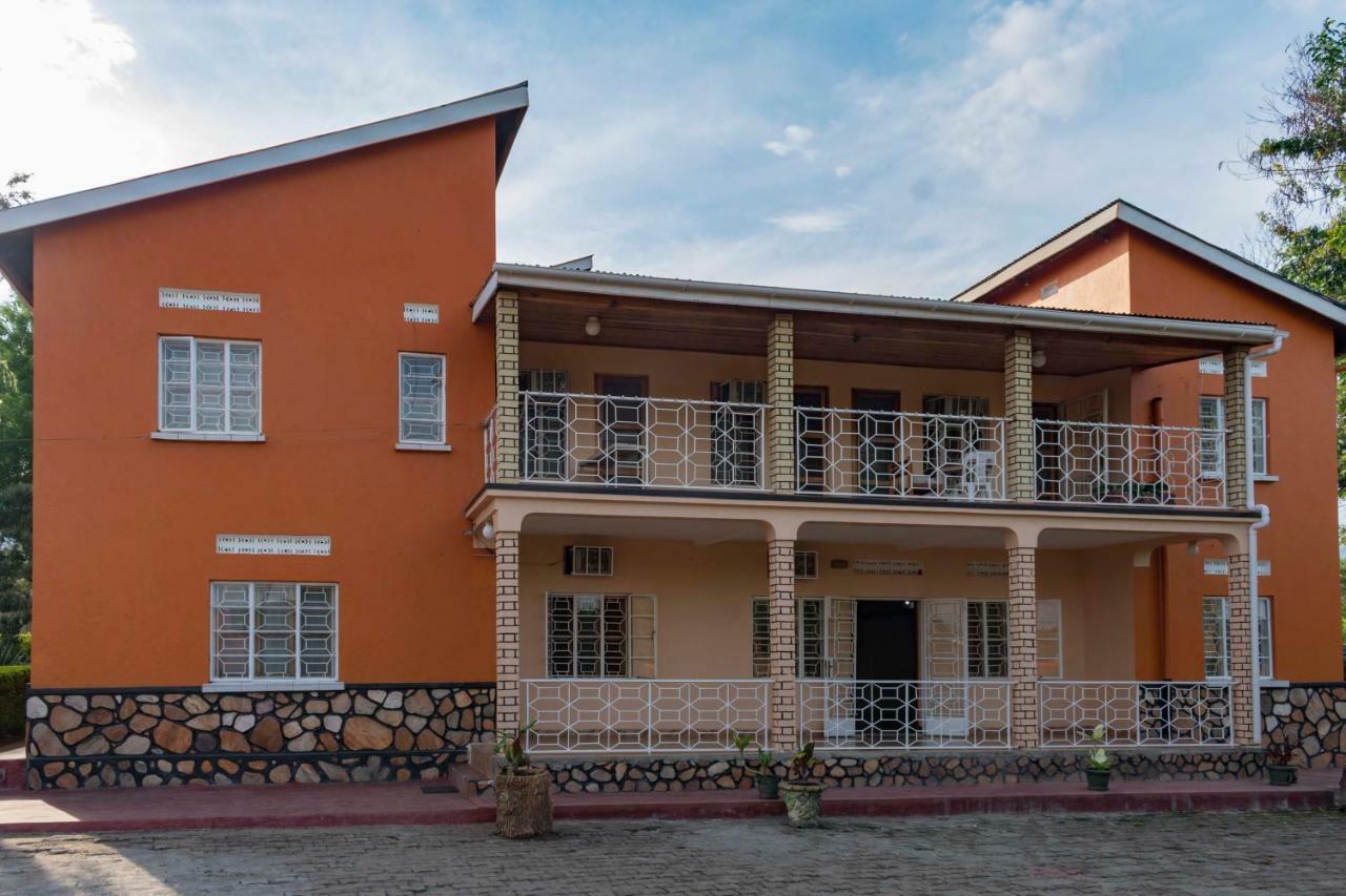 Rwenzori International Hotel Касесе Екстер'єр фото
