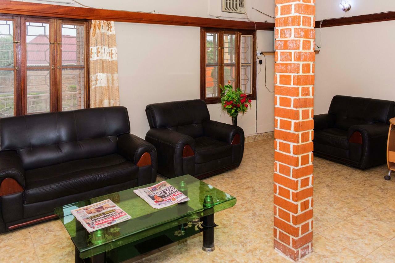 Rwenzori International Hotel Касесе Екстер'єр фото