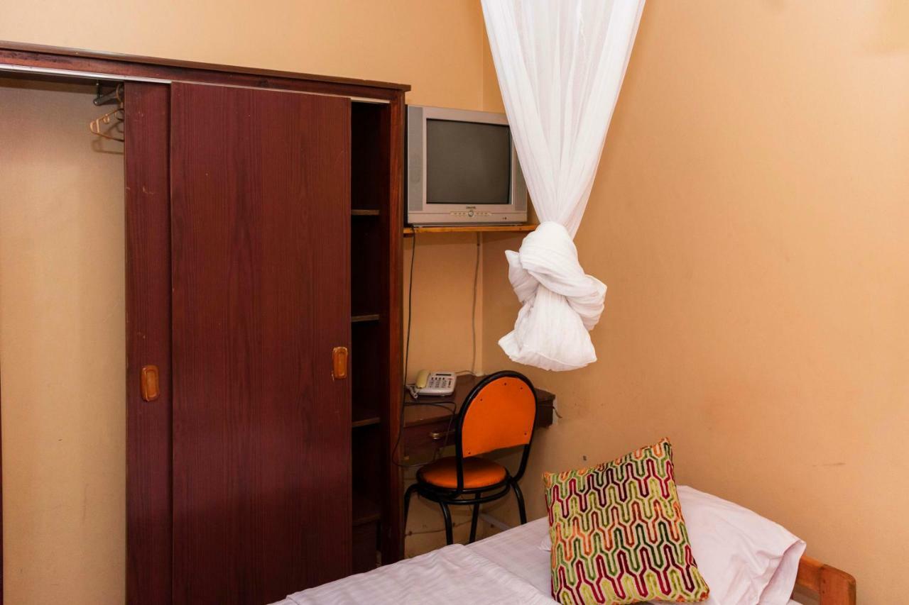 Rwenzori International Hotel Касесе Екстер'єр фото